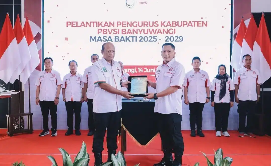 Kapolda Jatim Lantik Pengurus PBVSI Banyuwangi Masa Bhakti Tahun 2025-2029