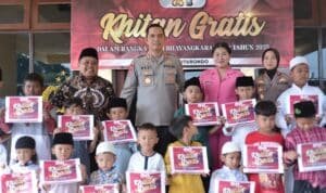 Khitan Gratis Polres Situbondo Untuk Masyarakat Sambut Hari Bhayangkara ke-79