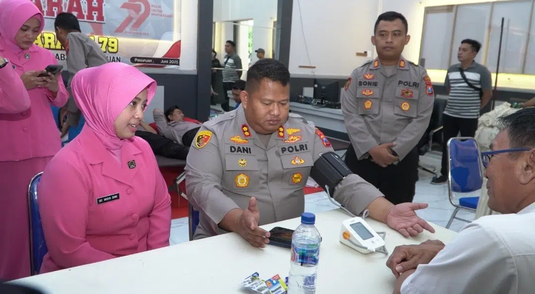 Sambut Hari Bhayangkara ke-79, 100 Personel Polres Pasuruan Donor Darah untuk Kemanusiaan
