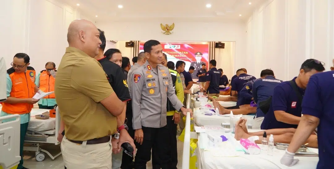 Bahagianya 100 Anak Ikuti Khitanan Massal Sambut Hari Bhayangkara ke-79 di Polres Ponorogo