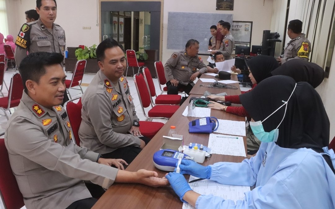 Setetes Darah untuk Kemanusiaan, Polres Probolinggo Gelar Donor Darah di Hari Bhayangkara ke-79