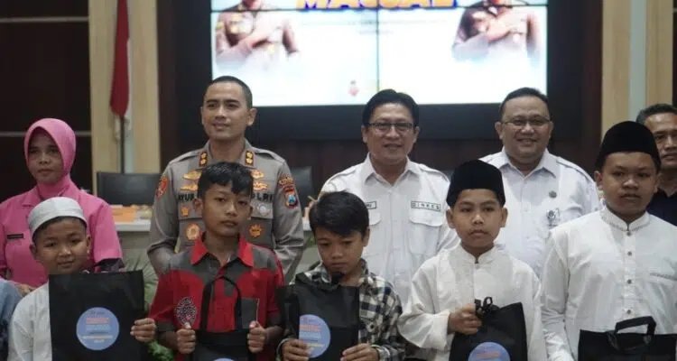 Antusias Puluhan Anak Ikut Khitan Massal Gratis Polres Pacitan di Hari Bhayangkara ke – 79