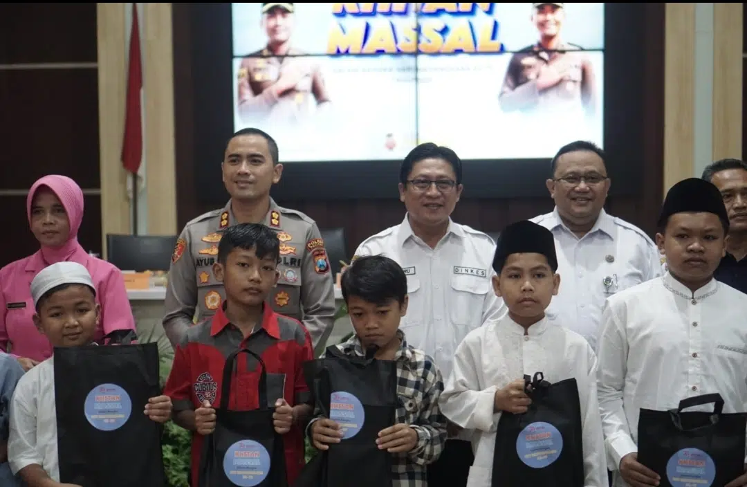 Antusias Puluhan Anak Ikut Khitan Massal Gratis Polres Pacitan di Hari Bhayangkara ke – 79