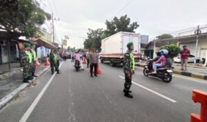 Sinergitas Polres Madiun bersama TNI Siagakan Ratusan Personel Jaga Kondusifitas Satu Suro
