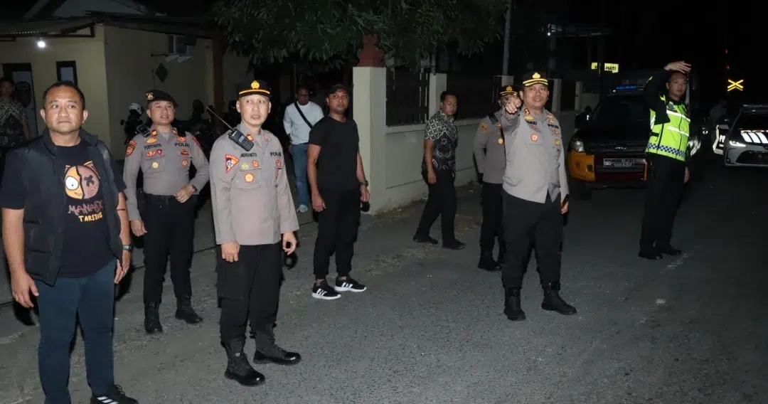 Polres Nganjuk Gelar Patroli SREG dan Penyekatan di Perbatasan Suroan Berjalan Kondusif