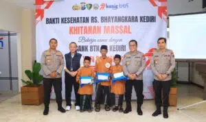 Kolaborasi Polres Kediri Kota Bersama RS Bhayangkara dan BTN Gelar Khitanan Gratis di Hari Bhayangkara ke -79