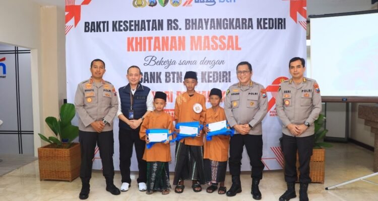 Kolaborasi Polres Kediri Kota Bersama RS Bhayangkara dan BTN Gelar Khitanan Gratis di Hari Bhayangkara ke -79