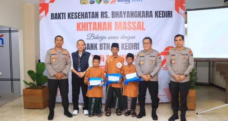 Kolaborasi Polres Kediri Kota Bersama RS Bhayangkara dan BTN Gelar Khitanan Gratis di Hari Bhayangkara ke -79