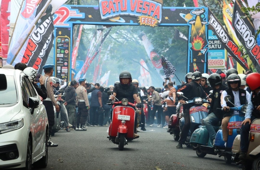 Hari Bhayangkara ke -79 Polres Batu Gelar Vespa Fest 2025 Dukung Industri Pariwisata