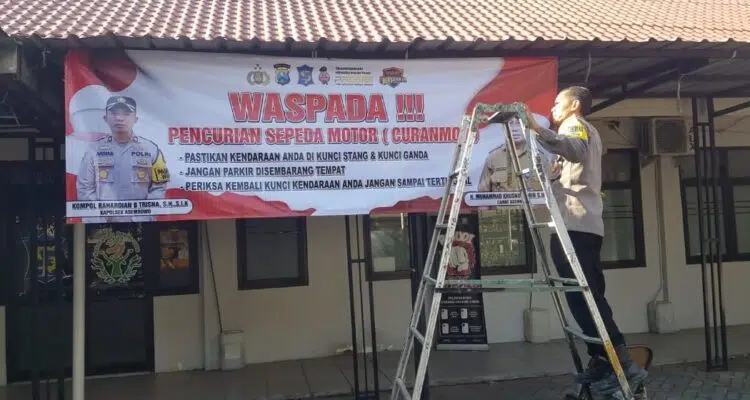 Polres Pelabuhan Tanjung Perak Gencarkan Himbauan Kamtibmas, Spanduk Waspada Curanmor Tersebar di 5 Wilayah Polsek