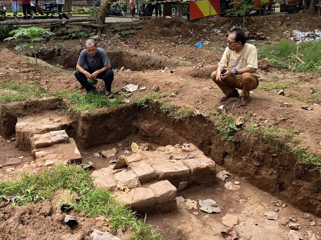 Anomali Cagar Budaya: Di Mojokerto Yang Terpendam Dilestarikan, Di Surabaya Yang Berdiri Dihancurkan