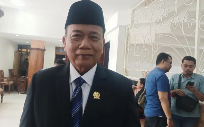 Ketimbang Barak Militer, Rasiyo Tawarkan Sekolah Plus Penguatan Iman