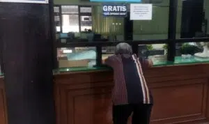 Birokrasi Berbelit, Salah Satu Wartawan Keluhkan Proses Pengurusan Kehilangan dan Perpanjangan STNK di Samsat Ketintang