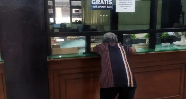 Birokrasi Berbelit, Salah Satu Wartawan Keluhkan Proses Pengurusan Kehilangan dan Perpanjangan STNK di Samsat Ketintang
