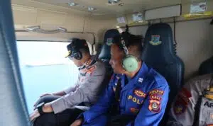 Polda Jatim Gunakan Kapal Patroli Polairud dan Helikopter Cari Korban Kapal Tenggelam di Selat Bali