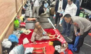 Polresta Banyuwangi dan ASDP Beri Puluhan Selimut dan Matras di Posko Ketapang untuk Keluarga Korban KMP Tunu Pratama