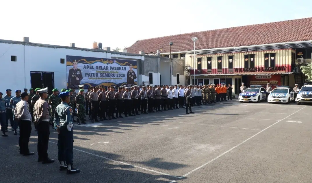 Polres Pelabuhan Tanjung Perak Gelar Operasi Patuh Semeru 2025, Sasar 8 Pelanggaran Prioritas