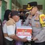 Kapolres Probolinggo Serahkan Bantuan Untuk Warga Terdampak Gempa di Tiris
