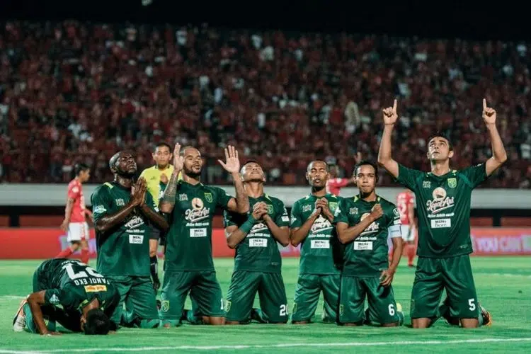 Eduardo Perez Pecahkan Rekor Djadjang Nurdjaman! Persebaya Kalahkan Bali United 5-2