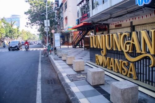 Penataan Parkir Tunjungan: Laila Mufidah Ingatkan Pemkot Surabaya untuk Proaktif Perhatikan Dampak Ekonomi 9 Penataan Parkir Tunjungan: Laila Mufidah Ingatkan Pemkot Surabaya untuk Proaktif Perhatikan Dampak Ekonomi