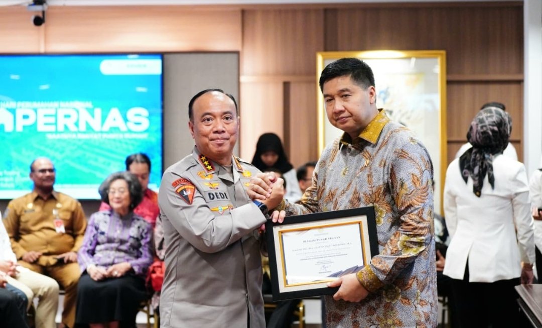 Dukungan Polri pada Program 3 Juta Rumah Subsidi Diganjar Penghargaan dari Menteri PKP