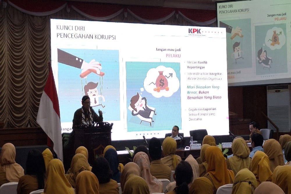 Wali Kota Eri Perjuangkan Bebas Korupsi di Surabaya 2026