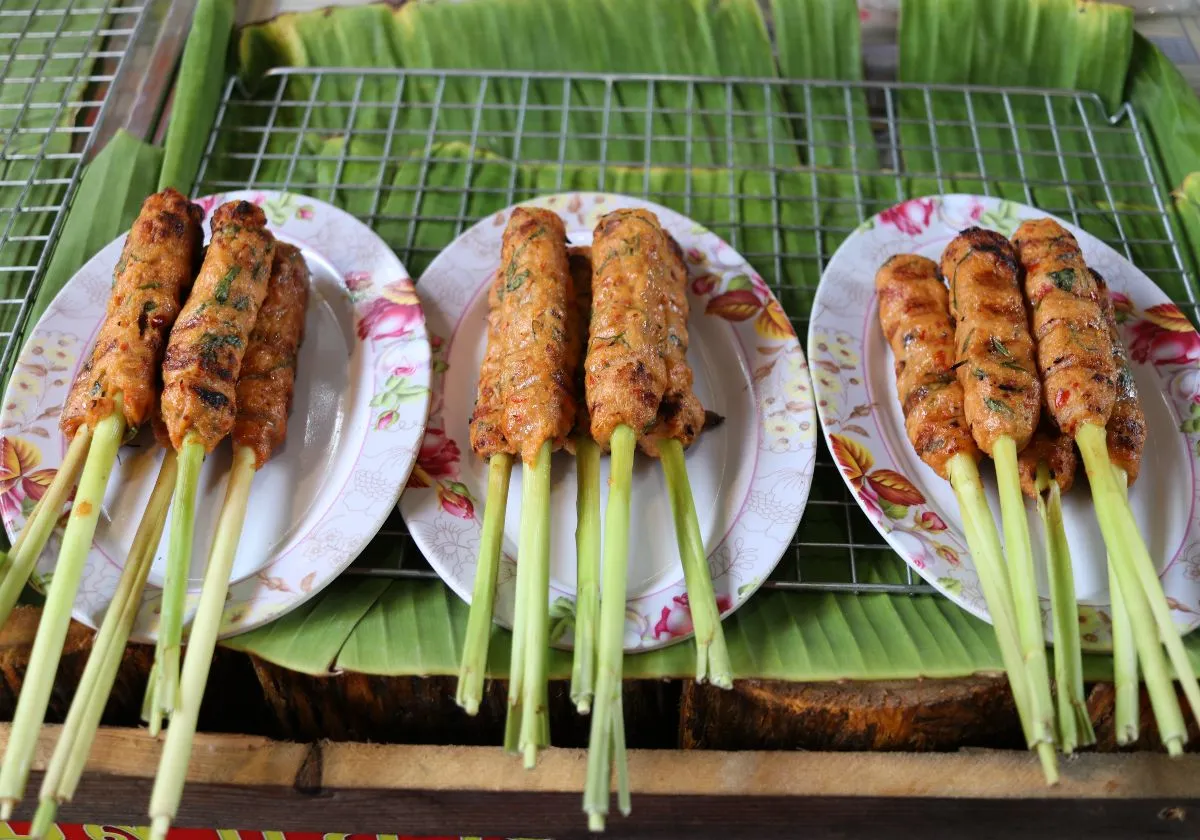 Resep Sate Lilit Bali Asli dengan Bumbu Rajang Khas: Daging Kenyal dan Lembut 1 Resep Sate Lilit Bali Asli dengan Bumbu Rajang Khas: Daging Kenyal dan Lembut