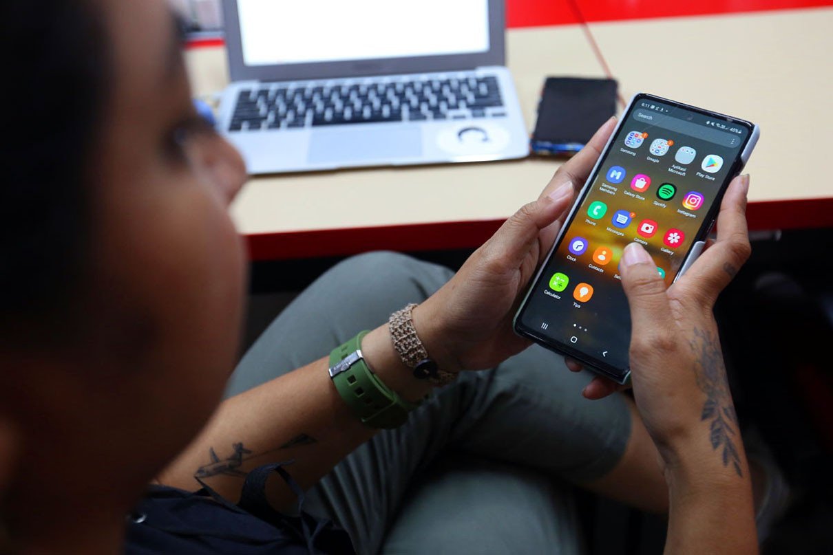 Pemerintah Akan Larang Banyak Akun Medsos Per Orang