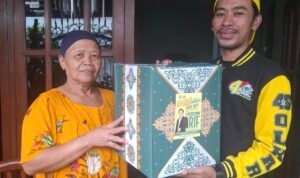 Legislator Golkar Surabaya