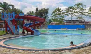 kolam renang tirtajwalita