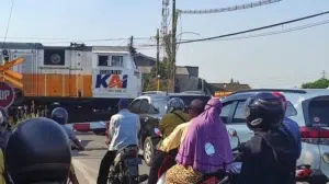 Solusi untuk Mengurangi Kemacetan di Perlintasan Cerme Gresik