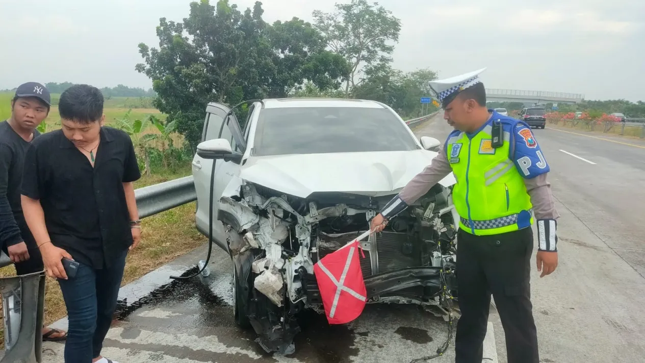 Fakta Pedangdut Cantika Davinca Terlibat Kecelakaan Tewaskan 2 Remaja di Magetan Jatim 1 Fakta Pedangdut Cantika Davinca Terlibat Kecelakaan Tewaskan 2 Remaja di Magetan Jatim