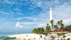 Pantai Terbaik Belitung 2025: Sunset Romantis, Snorkeling Seru, Foto Menawan 2 Pantai Terbaik Belitung 2025: Sunset Romantis, Snorkeling Seru, Foto Menawan