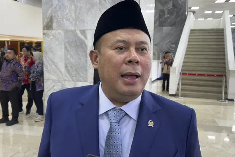 Wakil Ketua DPR Minta Santri Korban Musala Ponpes Sidoarjo Didampingi 1 Wakil Ketua DPR Minta Santri Korban Musala Ponpes Sidoarjo Didampingi
