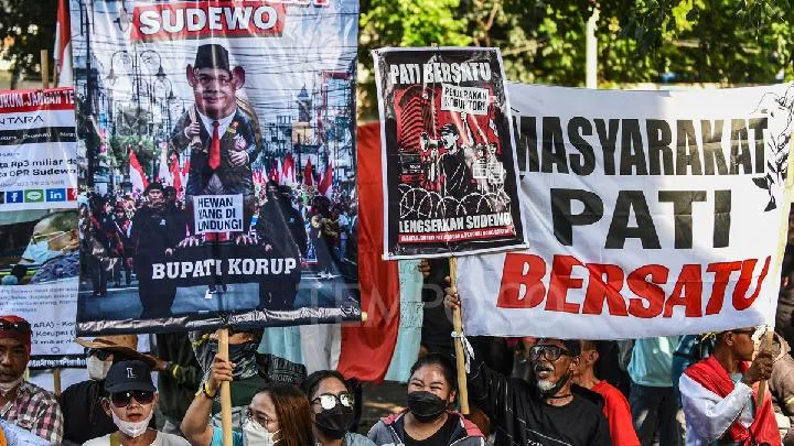Rumah Tokoh Demo Pati Terbakar, Warga Peringatkan Polisi 1 Rumah Tokoh Demo Pati Terbakar, Warga Peringatkan Polisi