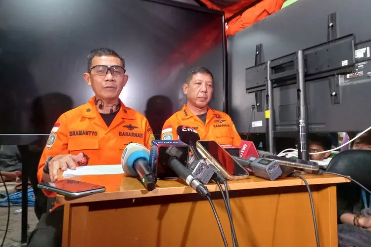 Bau Anyir Membusuk di Sekitar Bangunan Ponpes Al Khoziny Sidoarjo yang Roboh, Basarnas: Sudah 48 Jam
