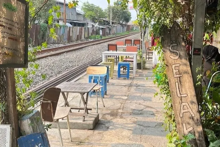 4 Cafe Unik di Malang: Tempat Nongkrong yang Bikin Ketagihan!