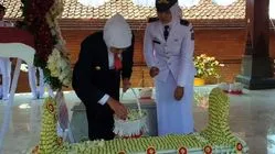 Ziarah ke Makam RMT Ario Soerjo, Gubernur Khofifah: Penghormatan dan Terima Kasih untuk Pendahulu 1 Ziarah ke Makam RMT Ario Soerjo, Gubernur Khofifah: Penghormatan dan Terima Kasih untuk Pendahulu
