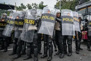 Komite Reformasi Diminta Hentikan Praktik Militeristik di Polri 1 Komite Reformasi Diminta Hentikan Praktik Militeristik di Polri