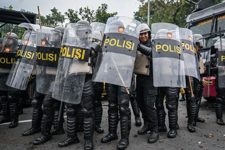 Komite Reformasi Diminta Hentikan Praktik Militeristik di Polri 1 Komite Reformasi Diminta Hentikan Praktik Militeristik di Polri