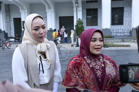 Batik Surabaya Siap Tampil di Fashion Muslim Global 1 Batik Surabaya Siap Tampil di Fashion Muslim Global