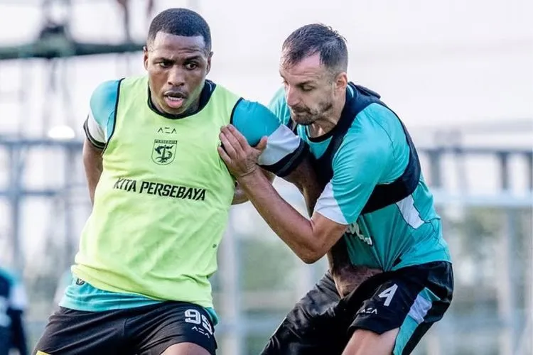 Persebaya Kalahkan Persija! Skuad Eduardo Perez Tampil Lebih Produktif di Laga Sengit 1 Persebaya Kalahkan Persija! Skuad Eduardo Perez Tampil Lebih Produktif di Laga Sengit
