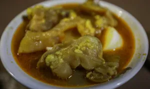 Lontong Kikil Surabaya