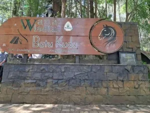 Wana Wisata Batu Kuda, Pelarian Segar dari Kota Panas 4 Wana Wisata Batu Kuda, Pelarian Segar dari Kota Panas