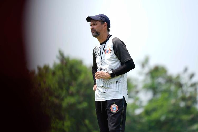 Persija Jakarta Siap Hadapi Persebaya di GBT, Souza Waspadai Pertahanan Green Force 1 Persija Jakarta Siap Hadapi Persebaya di GBT, Souza Waspadai Pertahanan Green Force