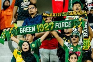Bonek Siap Pecahkan Rekor Penonton! Ujian Nyali Persebaya vs Persija 6 Bonek Siap Pecahkan Rekor Penonton! Ujian Nyali Persebaya vs Persija