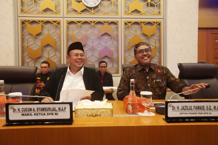 Komdigi Tanggapi Permintaan Evaluasi Hak Siar Trans7 Terkait Tayangan yang Dianggap Menghina Kiai 1 Komdigi Tanggapi Permintaan Evaluasi Hak Siar Trans7 Terkait Tayangan yang Dianggap Menghina Kiai