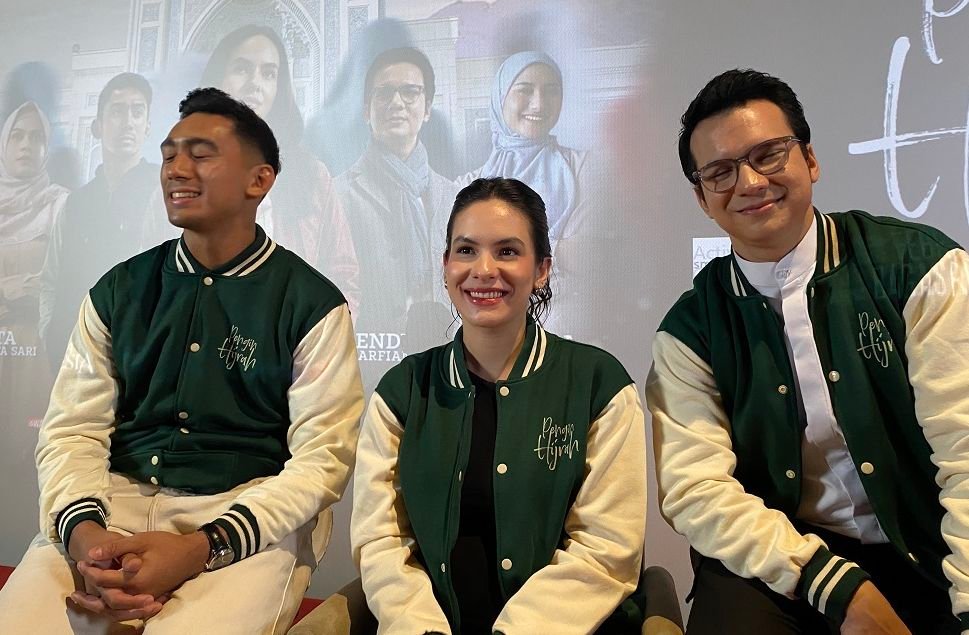 Sudah Kenal Lama, Steffi Zamora Akui Canggung Bangun Chemistry dengan Endy Arfian 1 Sudah Kenal Lama, Steffi Zamora Akui Canggung Bangun Chemistry dengan Endy Arfian