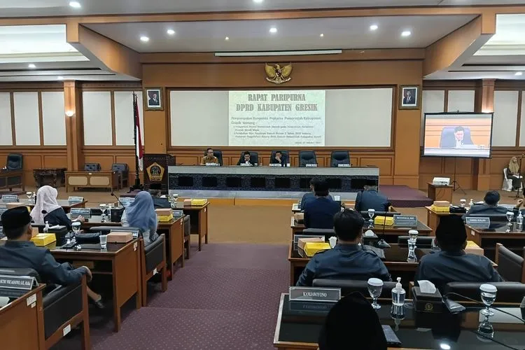 Dalam Rapat Paripurna DPRD Kabupaten Gresik, Bahas Pengelolaan Barang Milik Daerah 1 Dalam Rapat Paripurna DPRD Kabupaten Gresik, Bahas Pengelolaan Barang Milik Daerah