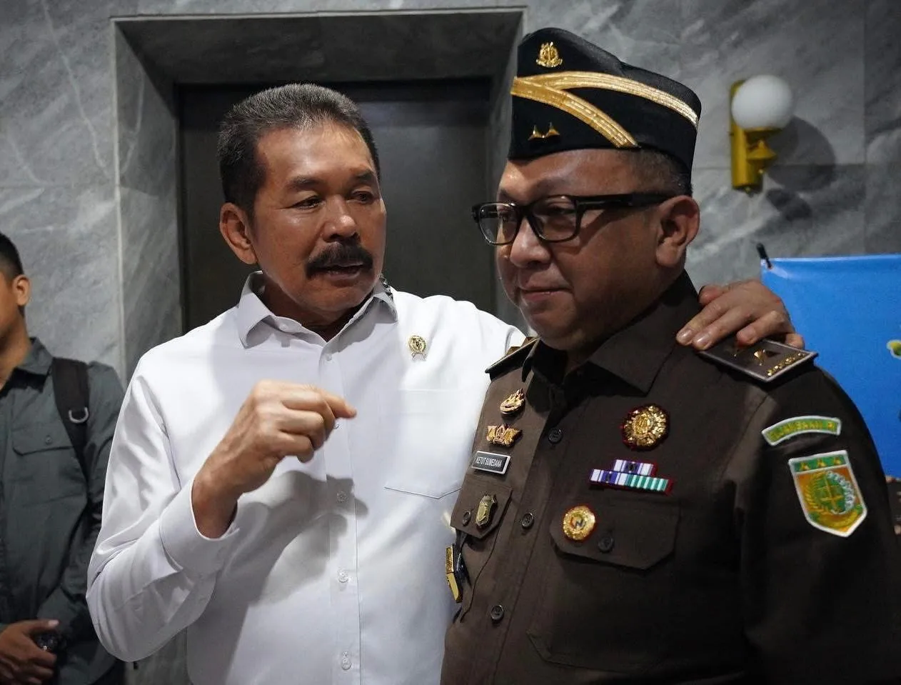 Ketut Sumedana Tantang Publik, Ungkap Dua Kasus Korupsi, Naik Jabatan ke Kejati Tipe A 1 Ketut Sumedana Tantang Publik, Ungkap Dua Kasus Korupsi, Naik Jabatan ke Kejati Tipe A